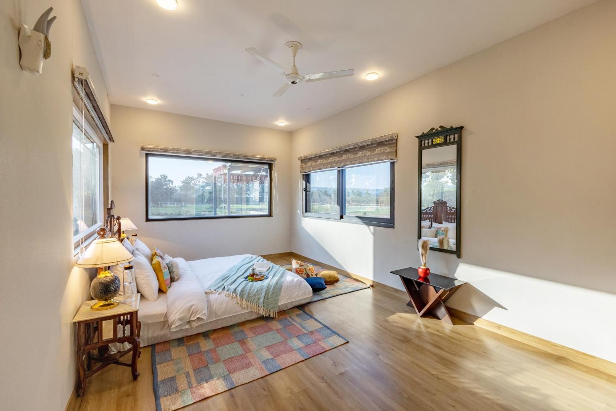 Elivaas Hidden Oasis 4Bhk With Pool, Mud House & Container House Villa Dhauj Bagian luar foto