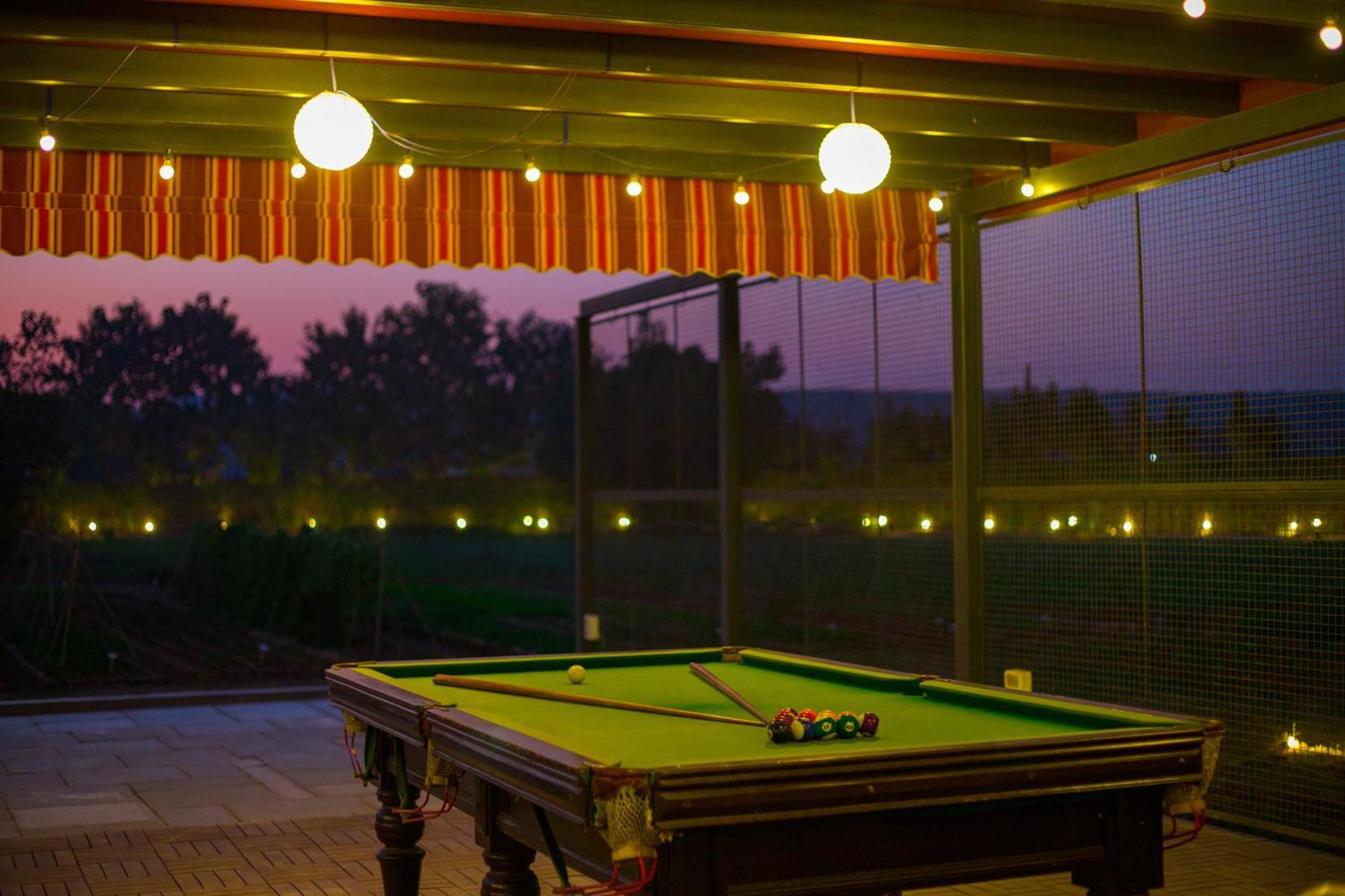 Elivaas Hidden Oasis 4Bhk With Pool, Mud House & Container House Villa Dhauj Bagian luar foto