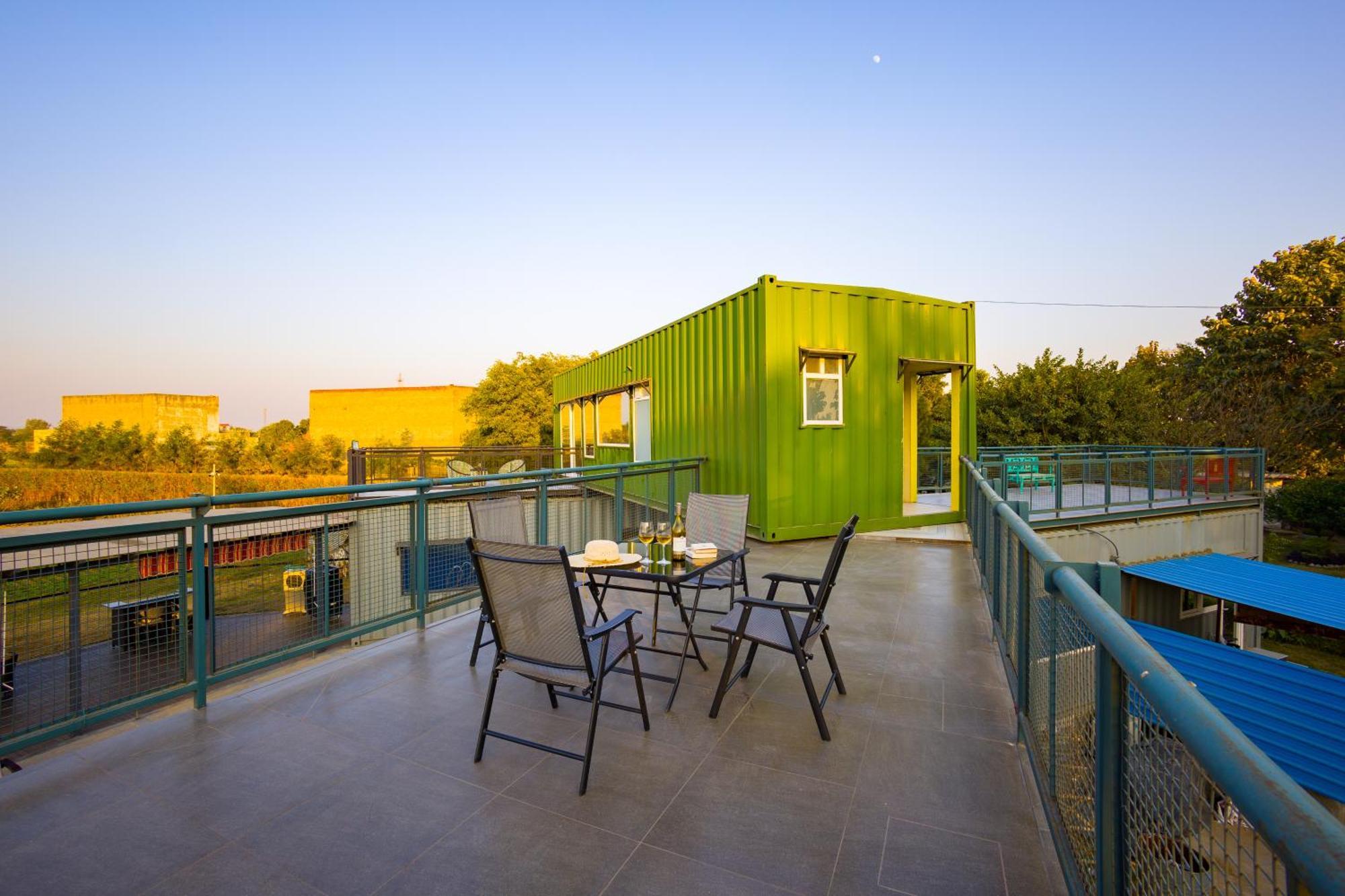 Elivaas Hidden Oasis 4Bhk With Pool, Mud House & Container House Villa Dhauj Bagian luar foto