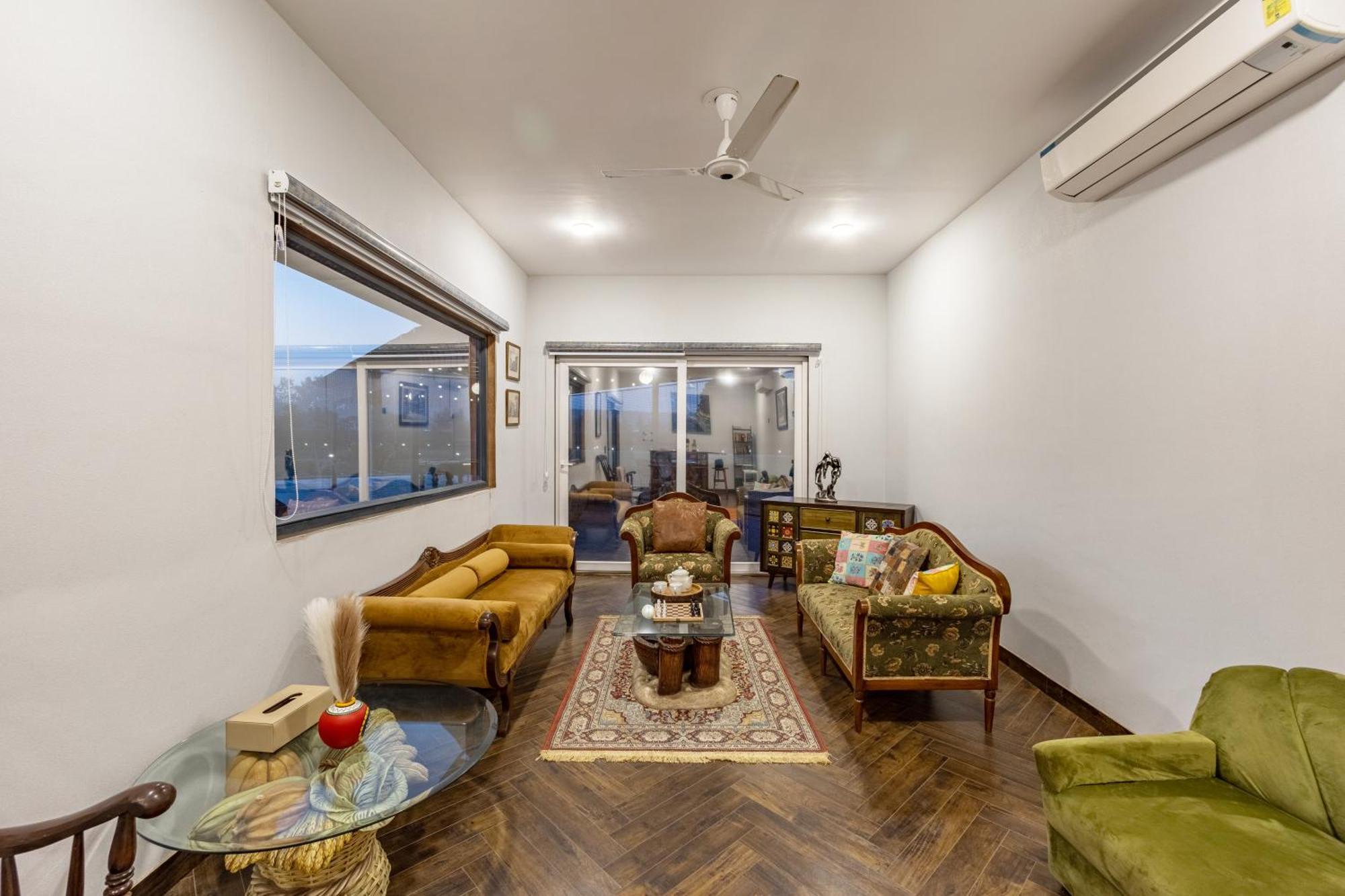 Elivaas Hidden Oasis 4Bhk With Pool, Mud House & Container House Villa Dhauj Bagian luar foto