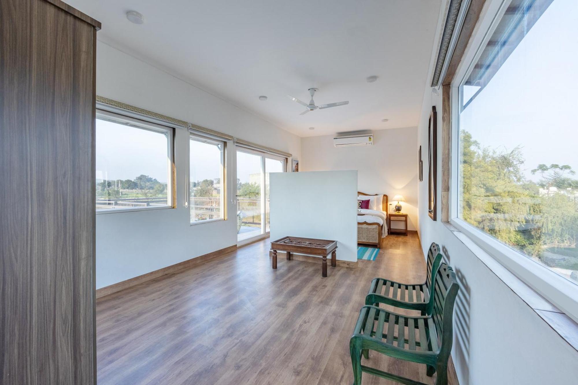 Elivaas Hidden Oasis 4Bhk With Pool, Mud House & Container House Villa Dhauj Bagian luar foto