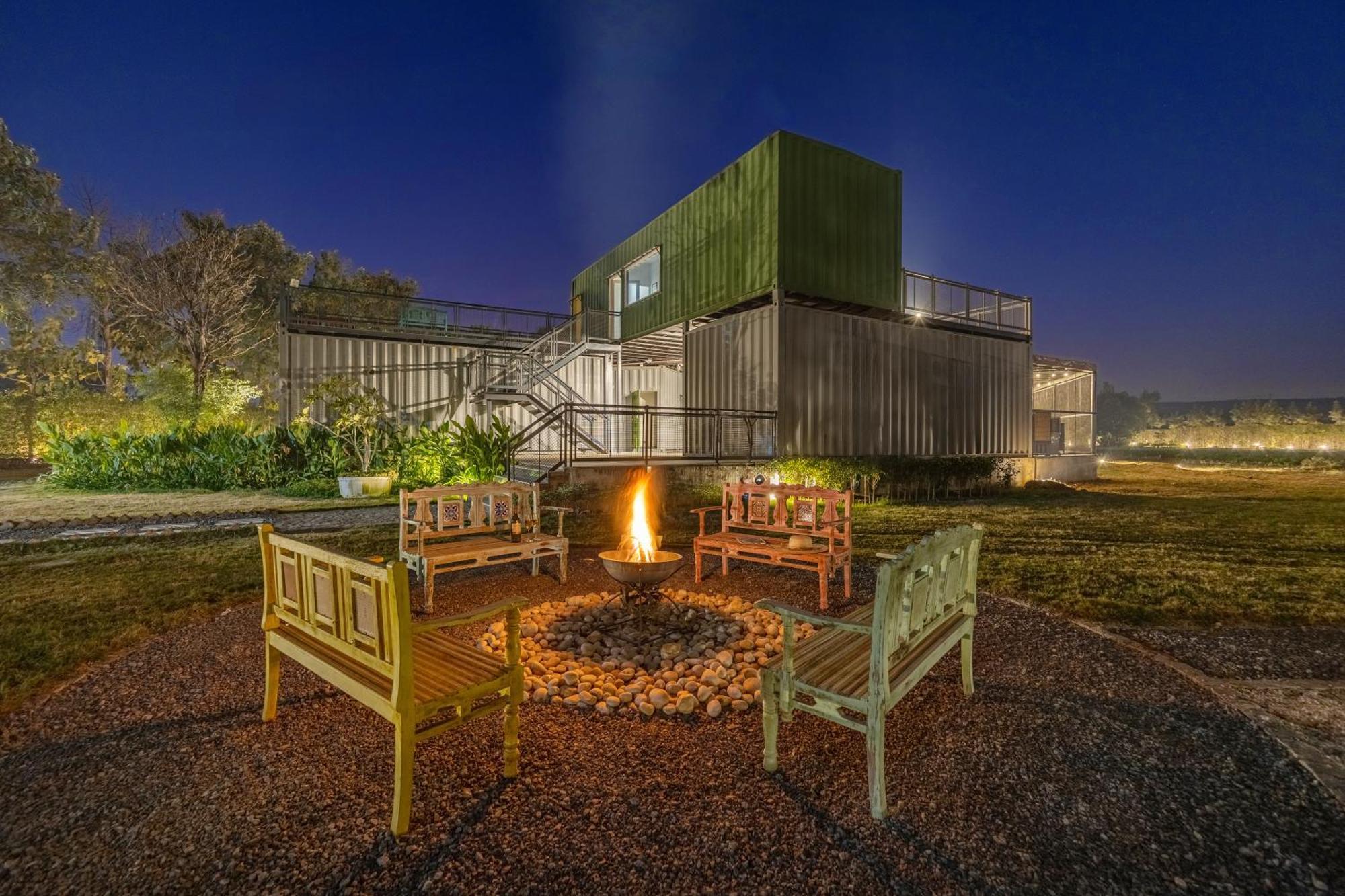 Elivaas Hidden Oasis 4Bhk With Pool, Mud House & Container House Villa Dhauj Bagian luar foto