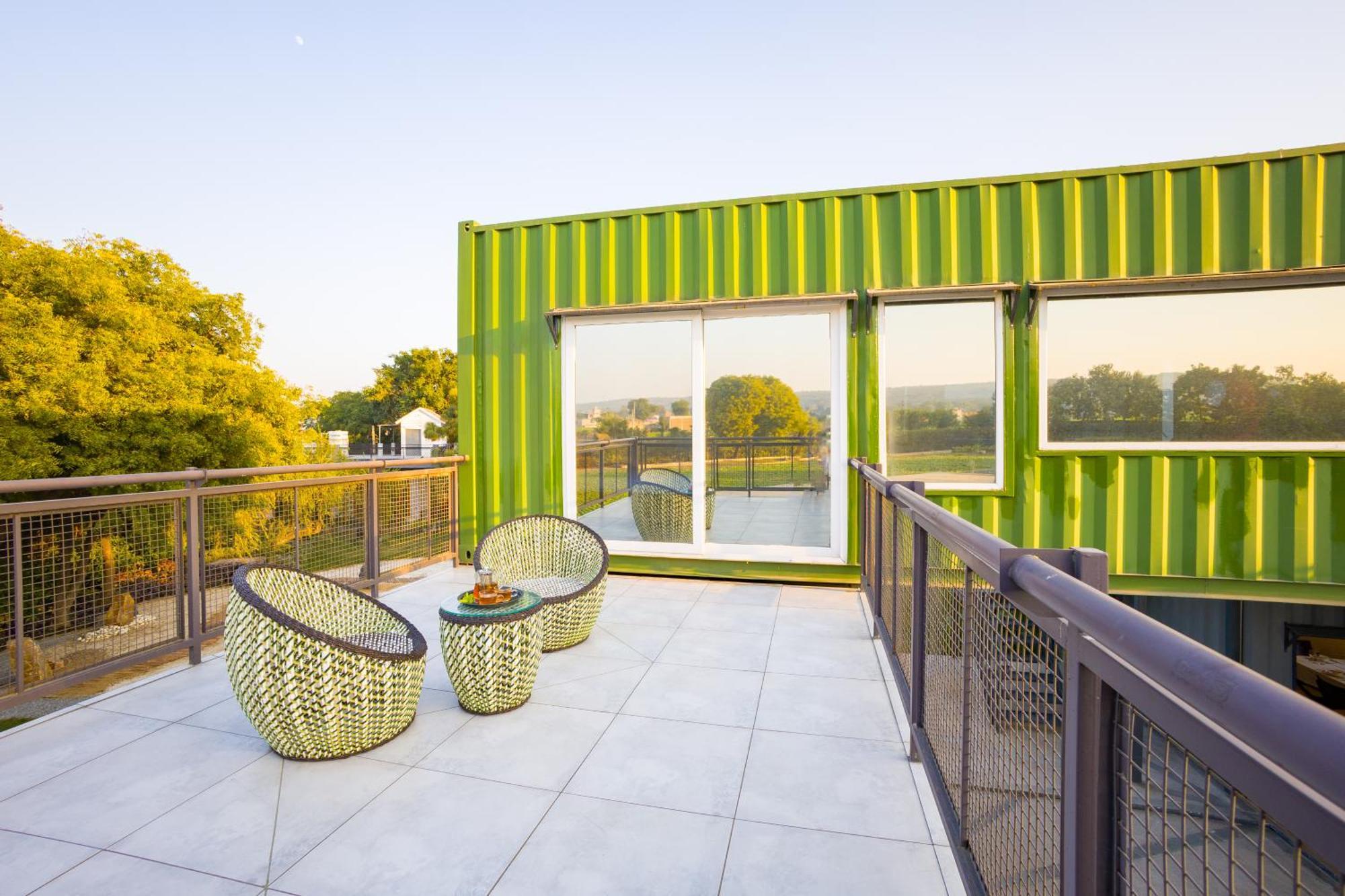 Elivaas Hidden Oasis 4Bhk With Pool, Mud House & Container House Villa Dhauj Bagian luar foto