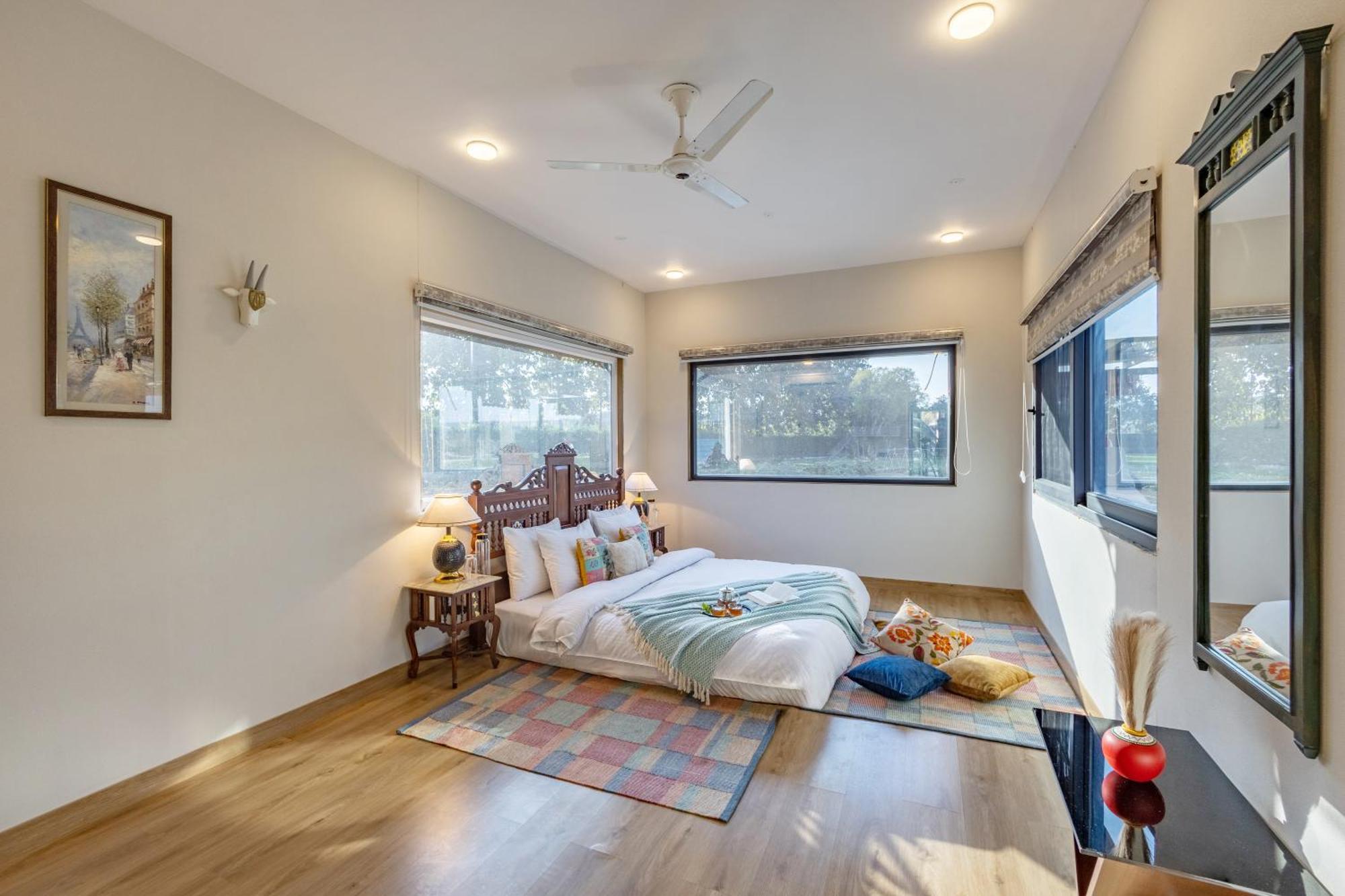 Elivaas Hidden Oasis 4Bhk With Pool, Mud House & Container House Villa Dhauj Bagian luar foto