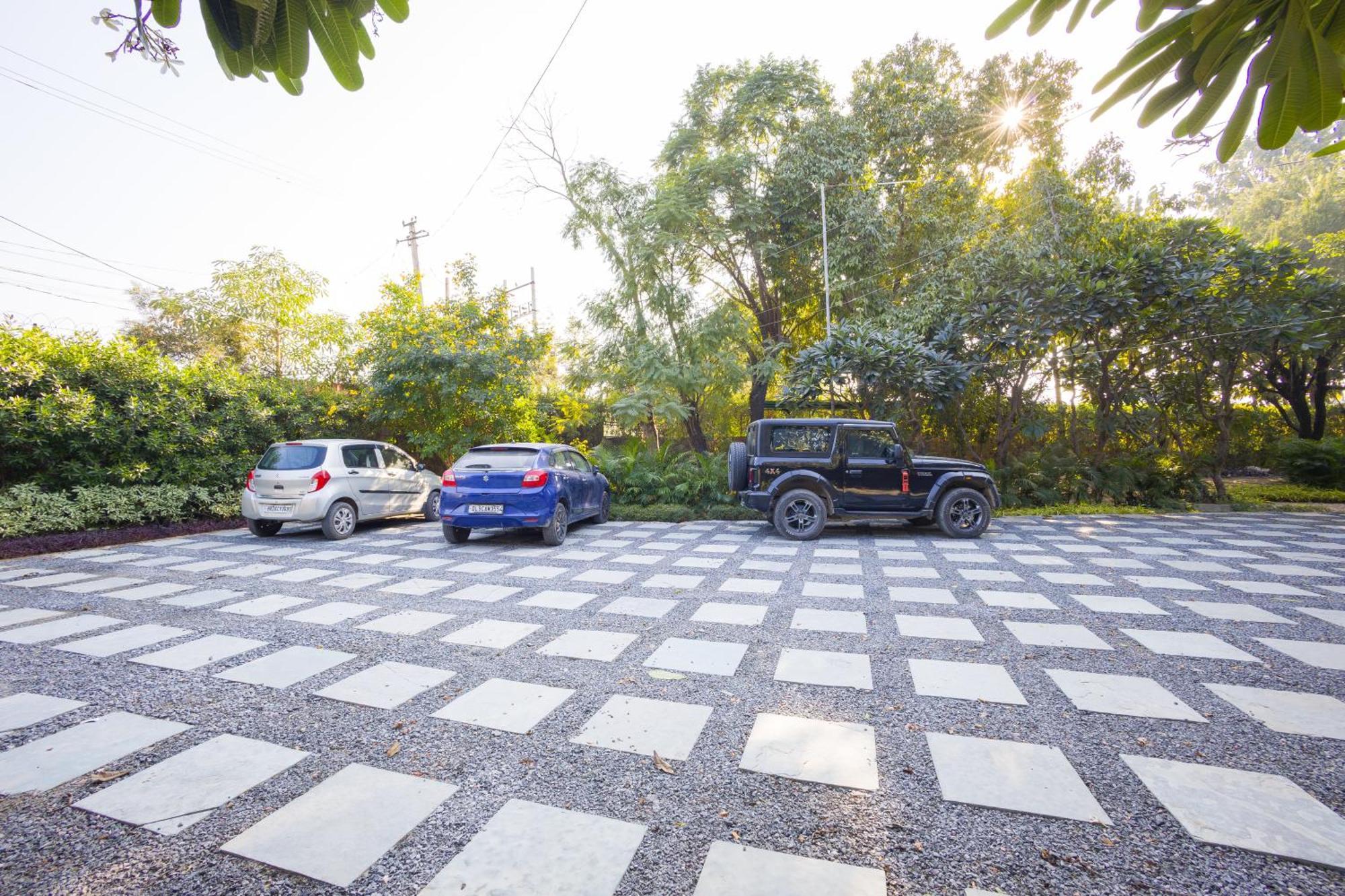 Elivaas Hidden Oasis 4Bhk With Pool, Mud House & Container House Villa Dhauj Bagian luar foto