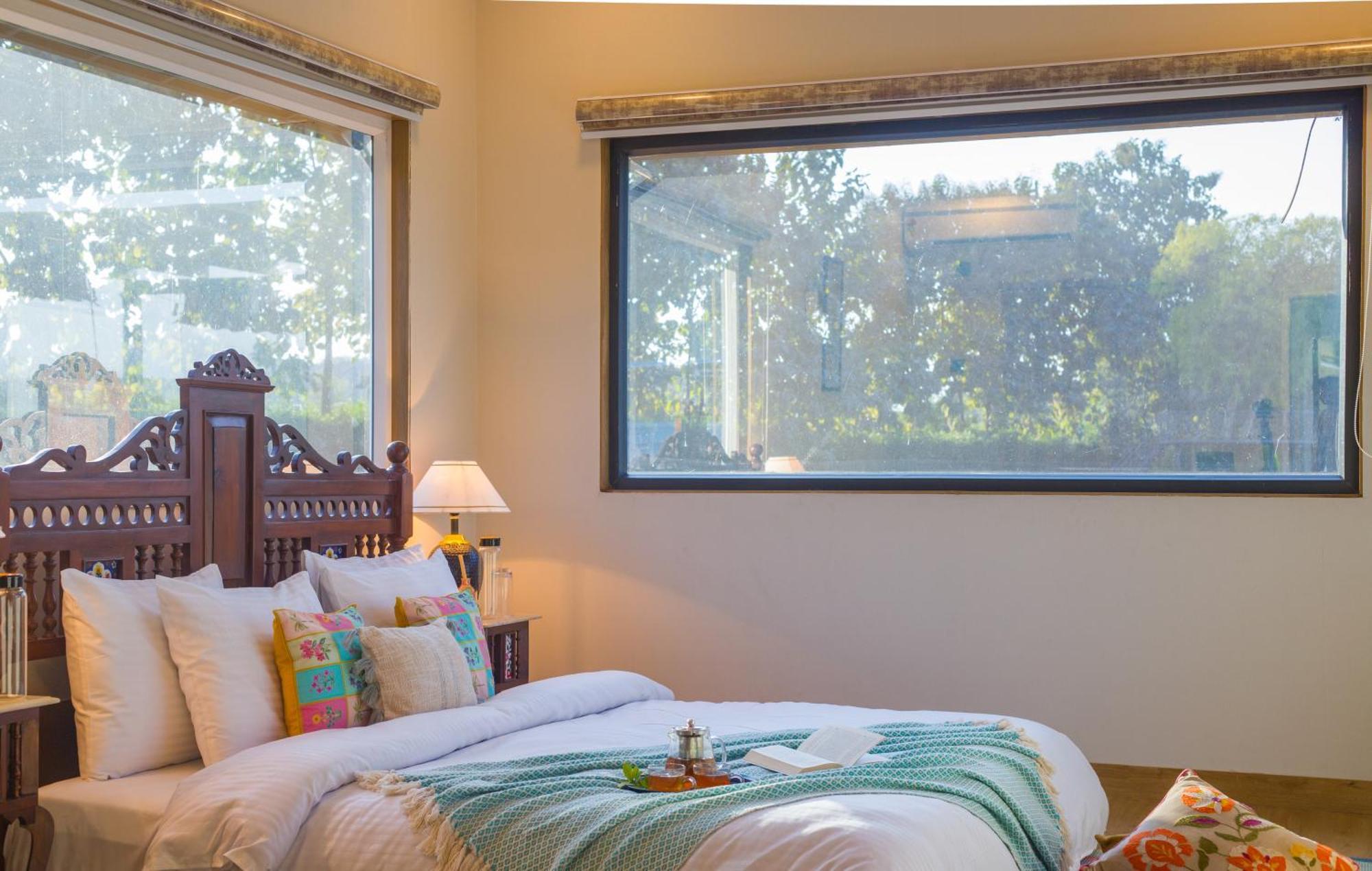 Elivaas Hidden Oasis 4Bhk With Pool, Mud House & Container House Villa Dhauj Bagian luar foto